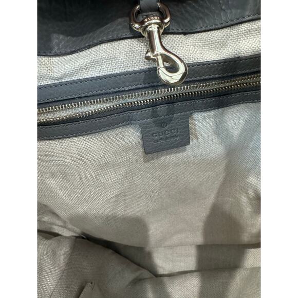 Gucci Grey Pebbled Leather Slouchy Shoulder Tote – Classic & Spacious - Picture 5 of 7